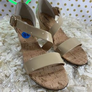 Vaneli cork wedge heels beige straps size 10